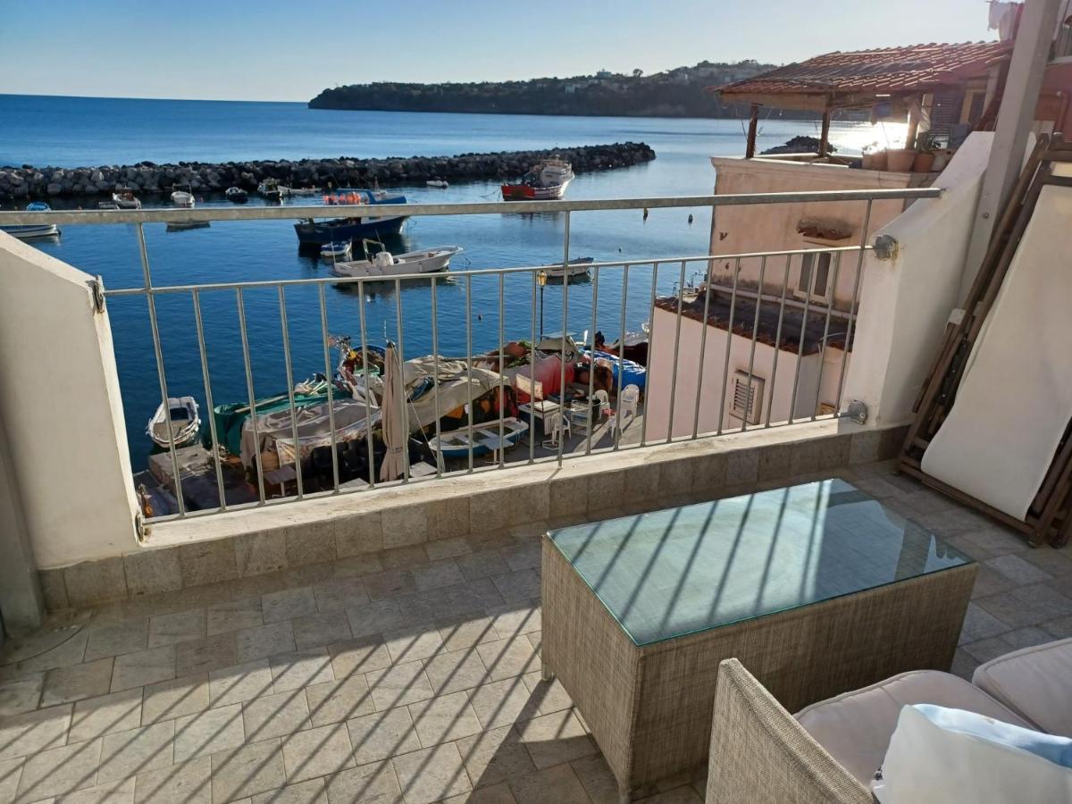 Апартаменты La Terrazza Di Maria Прочида Экстерьер фото